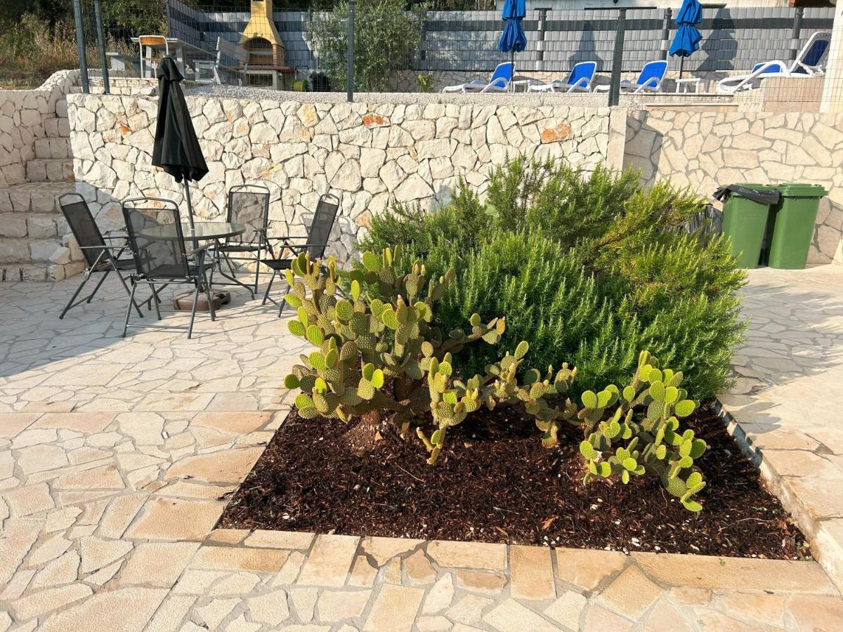 Apartments Antonella Trogir Exterior foto